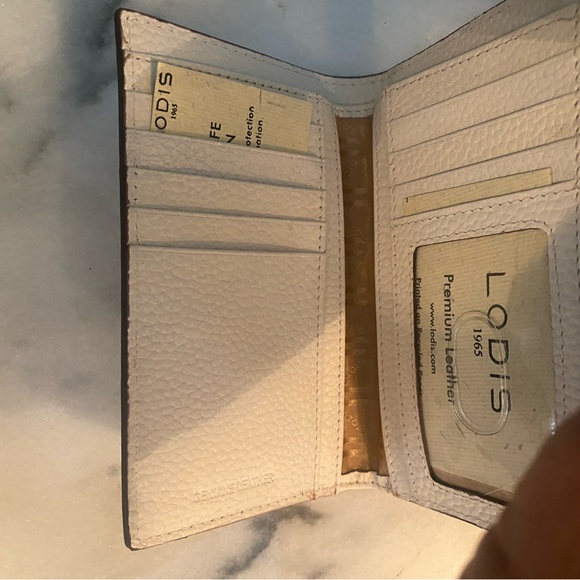 Ladies Small Card  Wallet - Picture 3 of 5